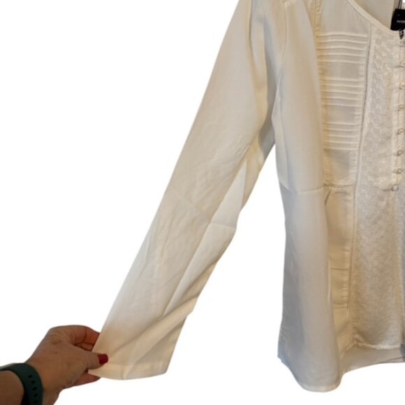NWT OFFICE/CAREER/NEUTRAL GORGEOUS OFF-WHITE BLOUSE MEDIUM   #CL - Picture 2 of 10